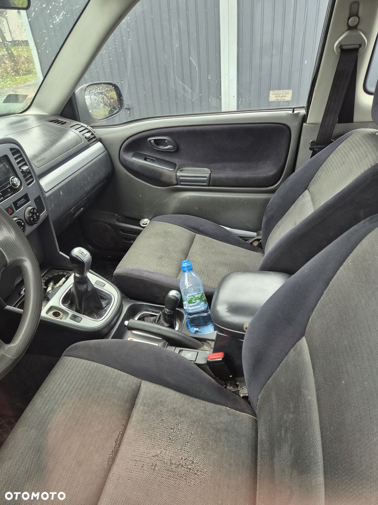 Suzuki Grand Vitara 1.6 - 7