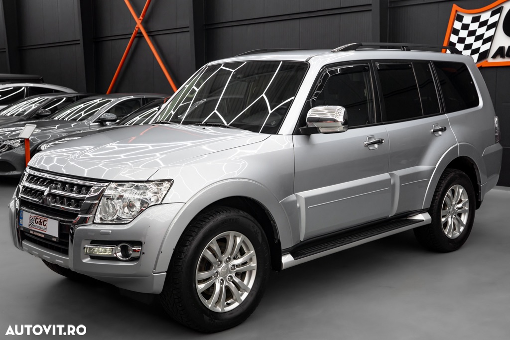 Mitsubishi Pajero 3.2 DI-D Automatik Top - 26