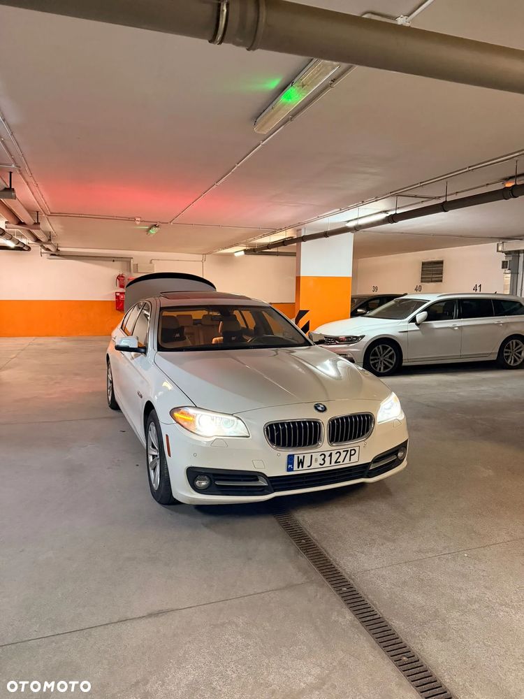 BMW Seria 5 528i xDrive - 12