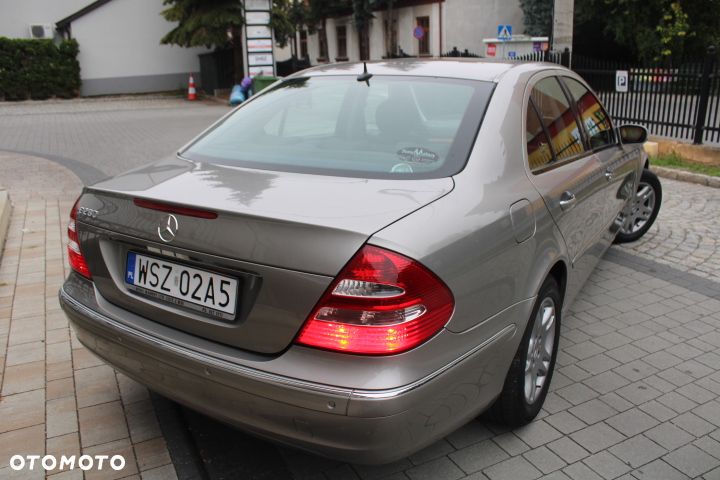 Mercedes-Benz Klasa E - 28