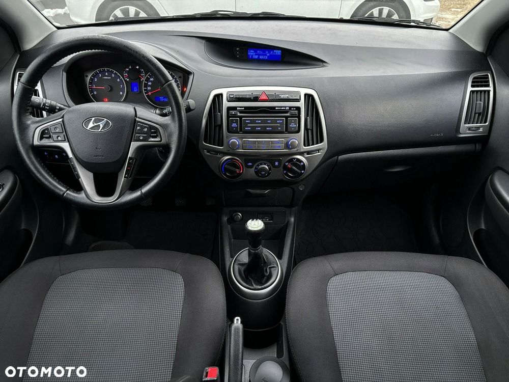 Hyundai i20 1.2 Fifa World Cup Edition - 25