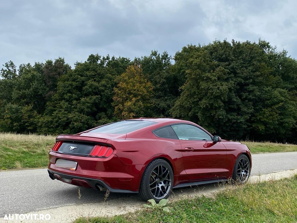 Ford Mustang 2.3 Eco Boost Aut. - 6
