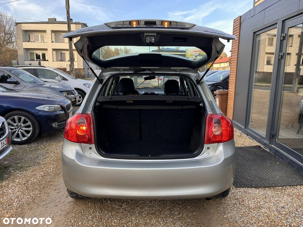 Toyota Auris - 25
