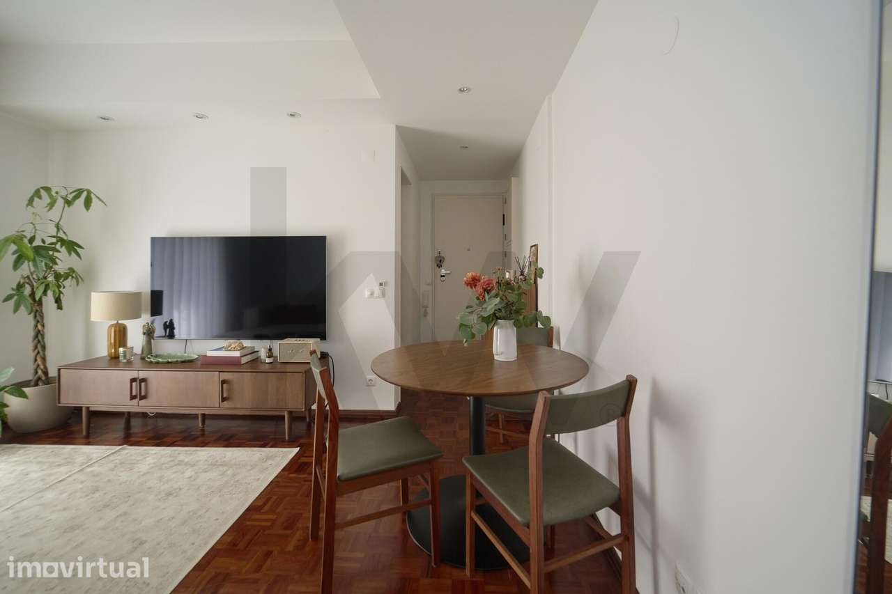 Apartamento T2 renovado em Alcântara — a dois passos do rio e da LX Fa - Grande imagem: 4/22