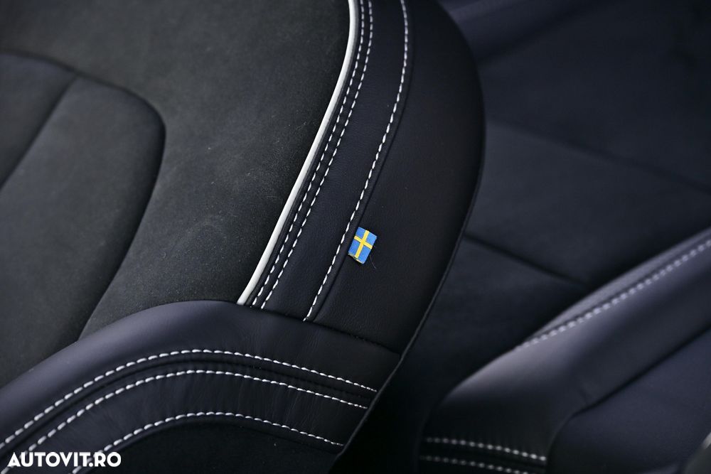 Volvo XC 40 D4 AWD Geartronic R-Design - 35