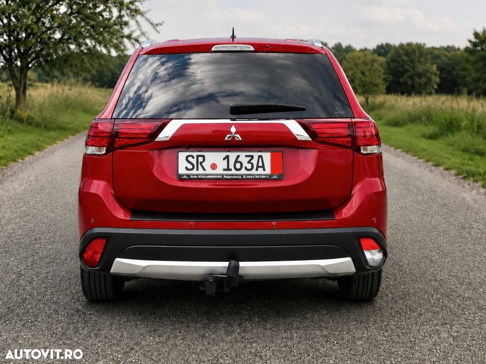 Mitsubishi Outlander - 22