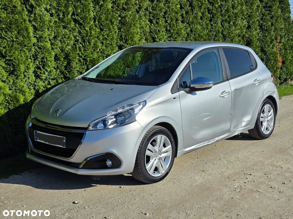 Peugeot 208 - 21