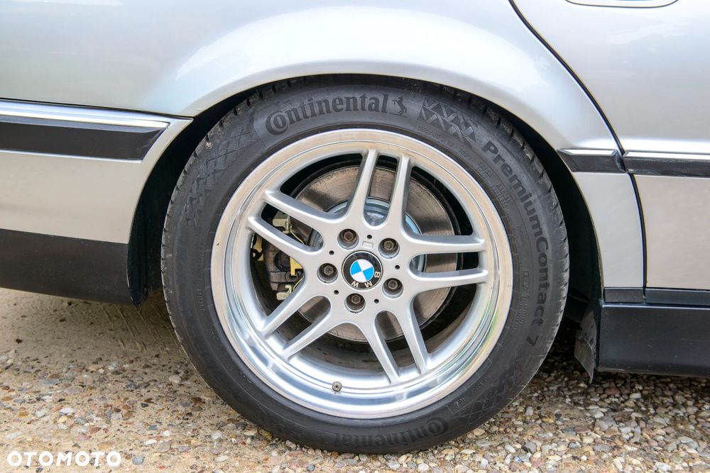 BMW Seria 7 740i - 5