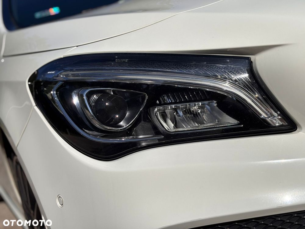 Mercedes-Benz CLA - 4