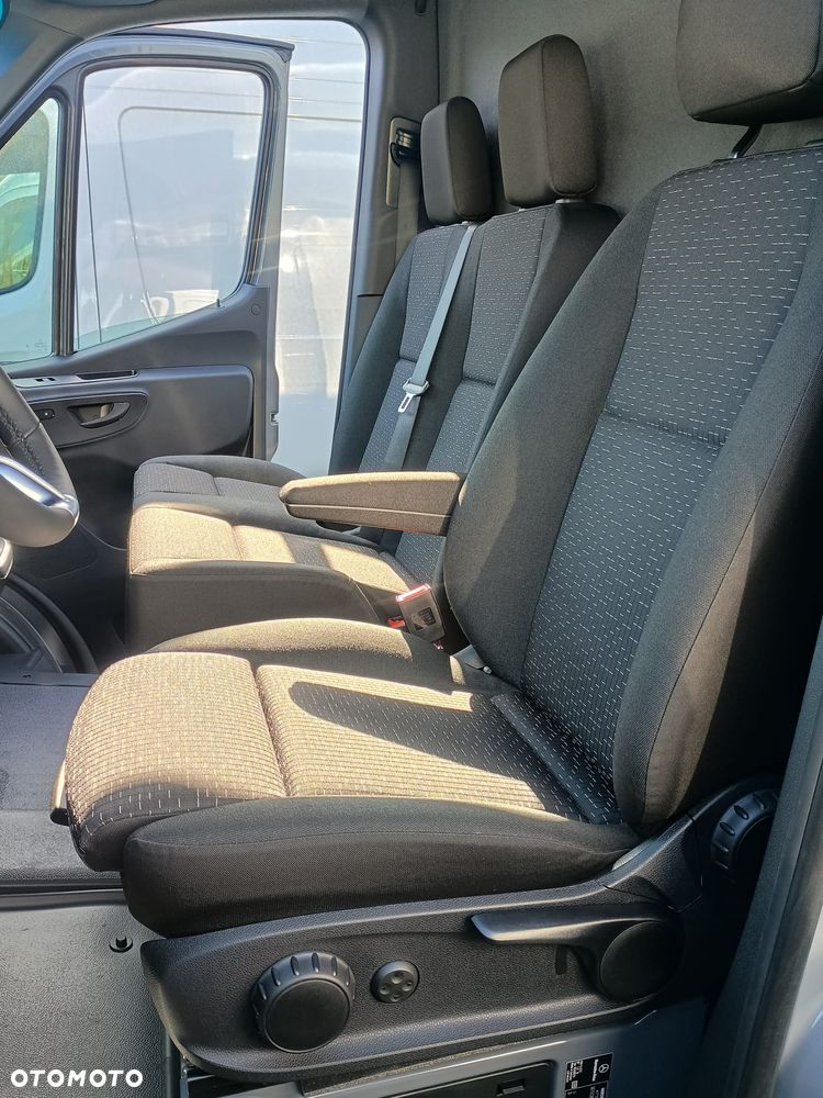 Mercedes-Benz Sprinter 317 Furgon średni - 8
