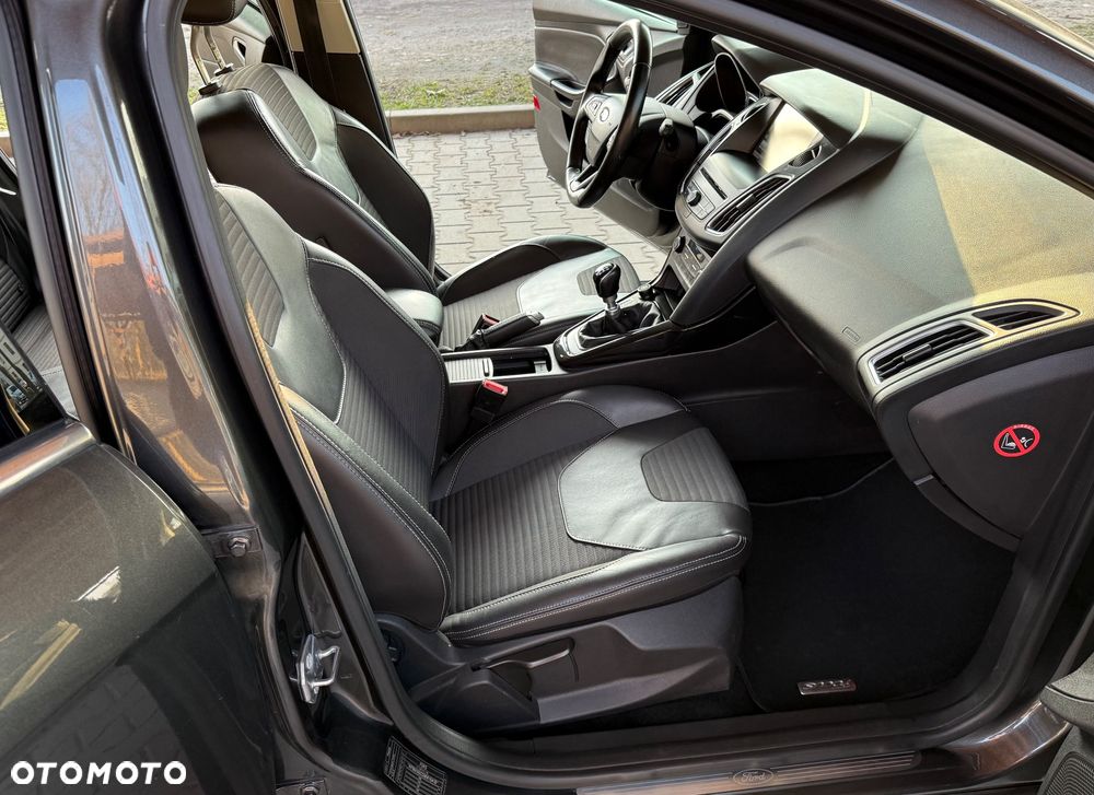 Ford Focus 1.0 EcoBoost Titanium ASS - 30