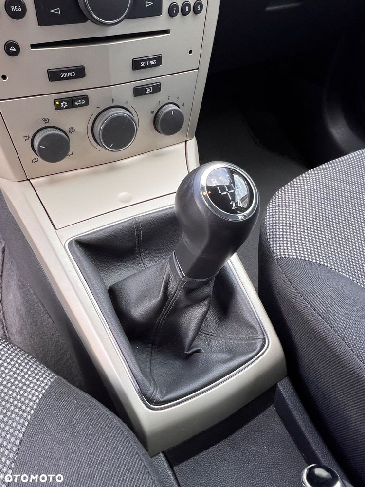 Opel Astra 1.6 Design Edition - 16