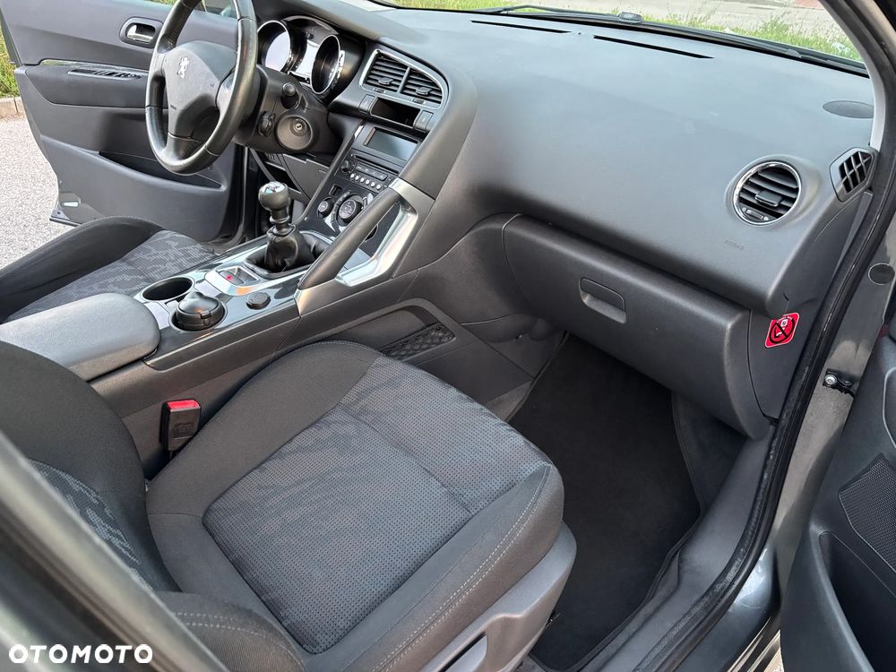 Peugeot 3008 155 THP Premium - 19