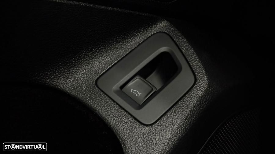 VW Passat Variant 1.6 TDI (BlueMotion ) DSG Trendline - 23