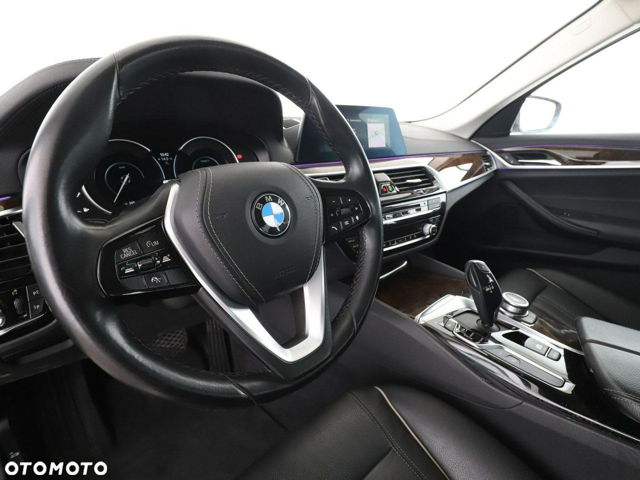 BMW Seria 5 530e xDrive Luxury Line - 14