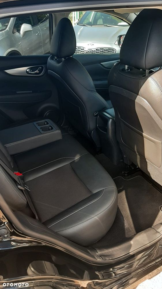 Nissan Qashqai 1.3 DIG-T AKARI - 19