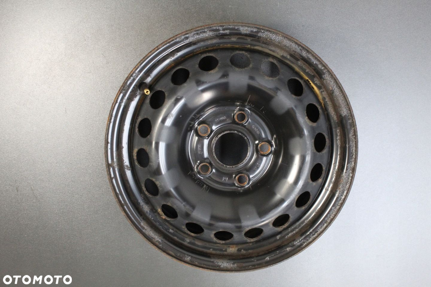 Felgi 15 5x112 VW Golf V Skoda Octavia F4986-30 - 5