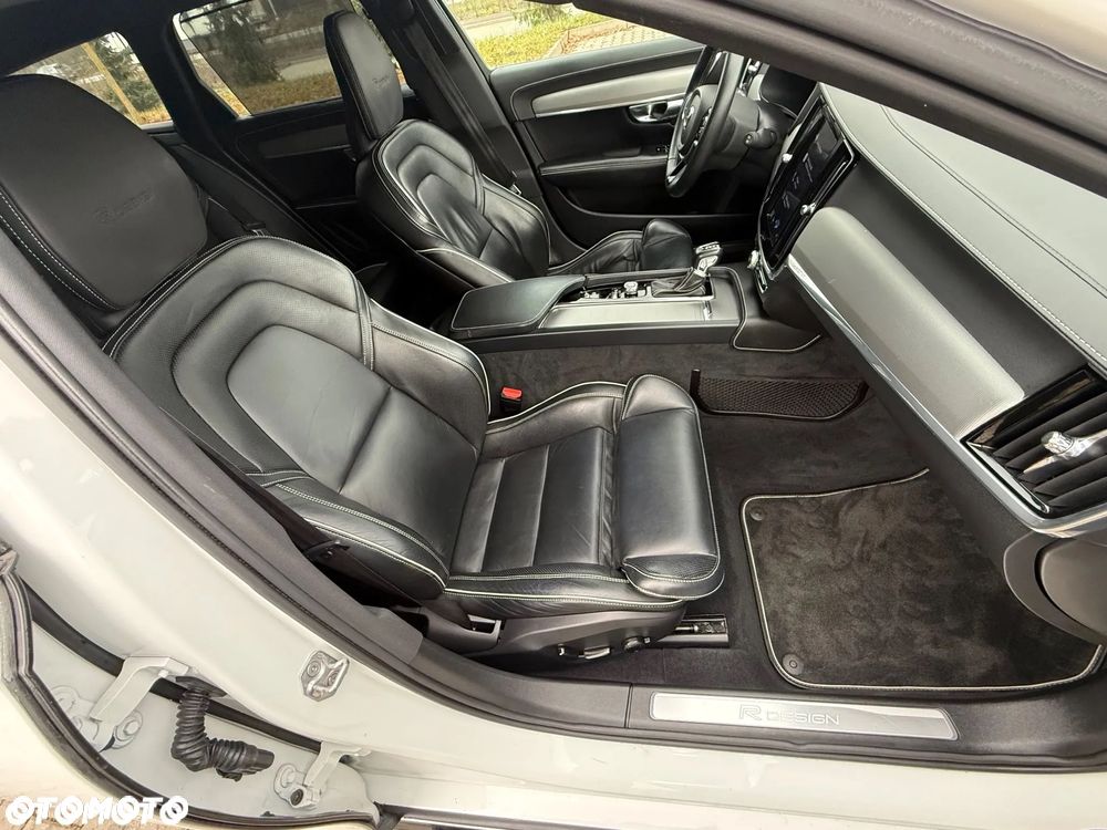 Volvo V90 T4 R-Design - 14