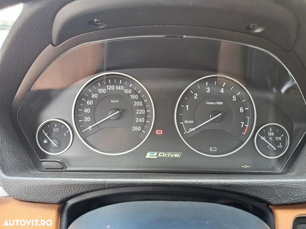 BMW Seria 3 330e iPerformance Luxury Line - 21
