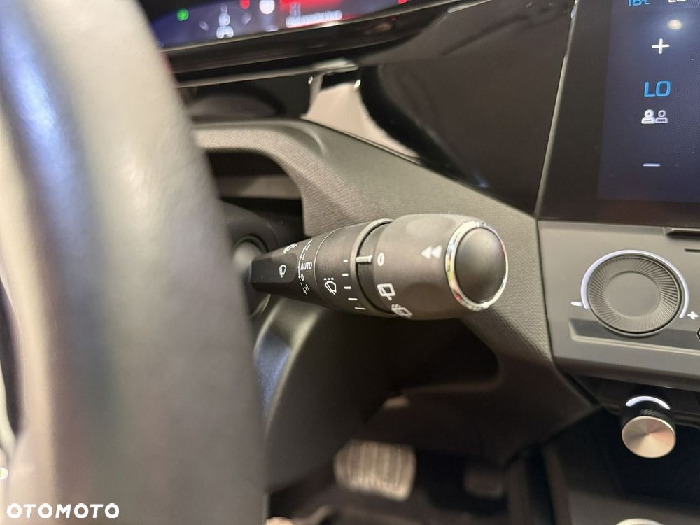 Peugeot 308 - 25