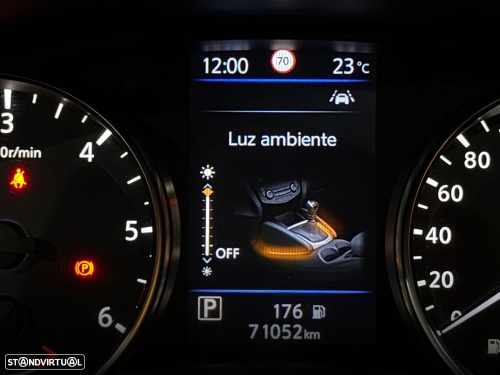 Nissan Qashqai 1.5 dCi N-Connecta DCT - 27