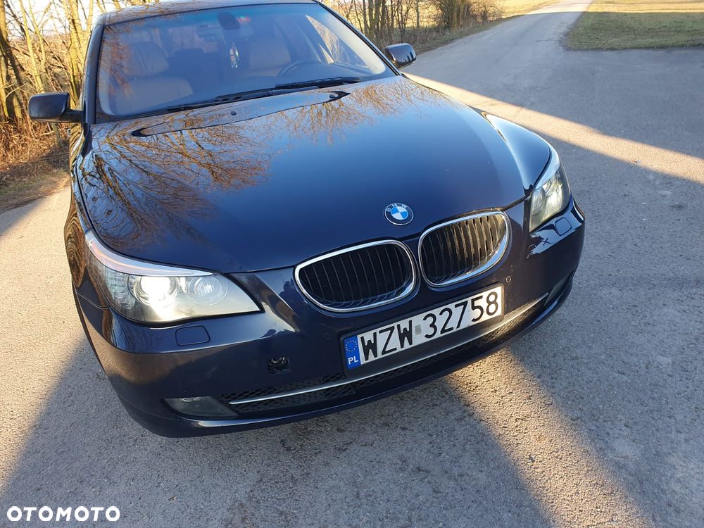 BMW Seria 5 525xi Edition Exclusive - 9