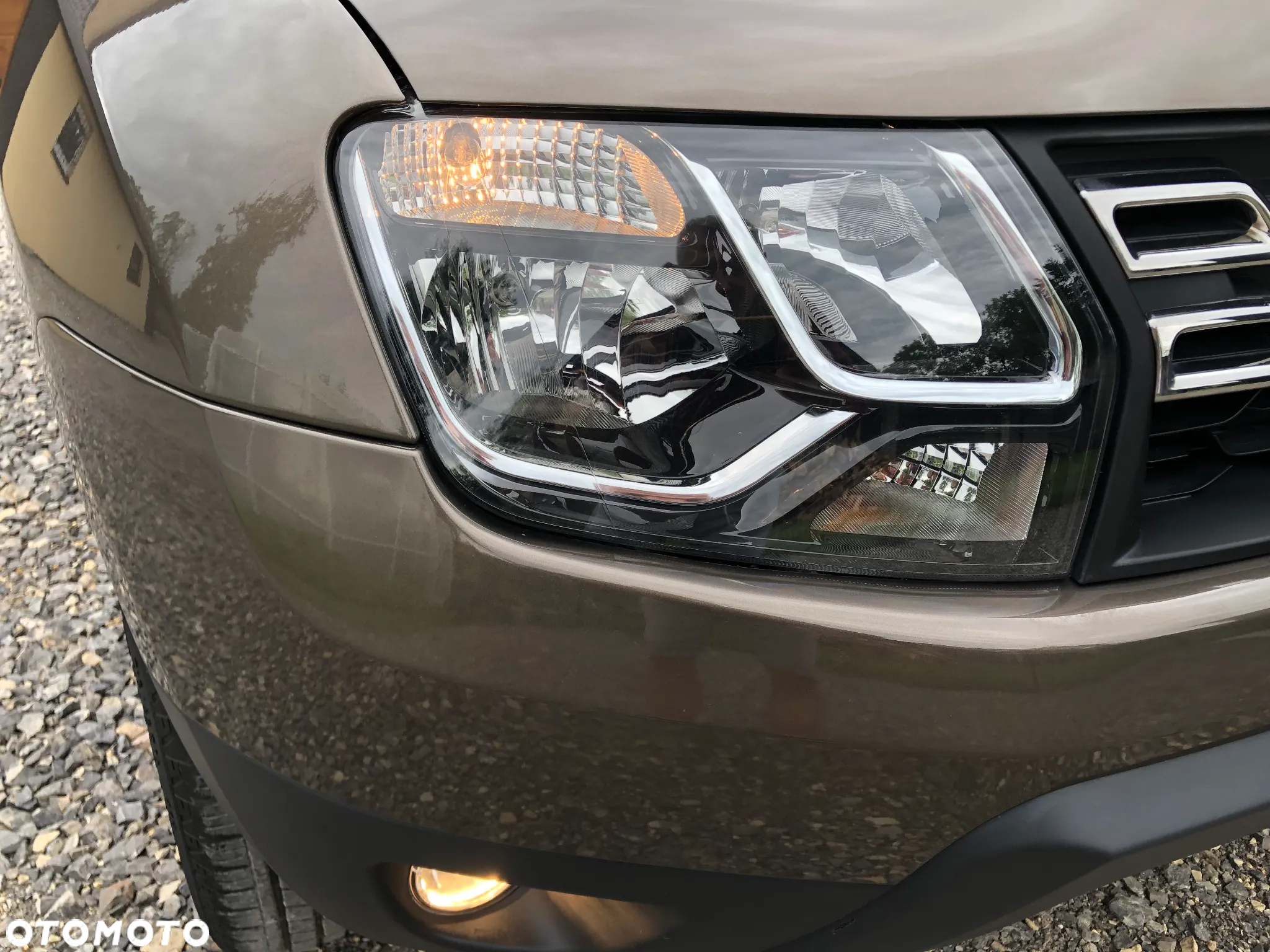Dacia Duster 1.6 SCe Laureate S&S - 21