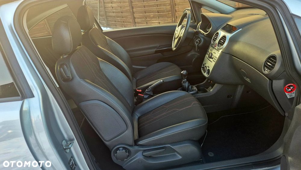 Opel Corsa 1.4 16V Limited Edition - 12