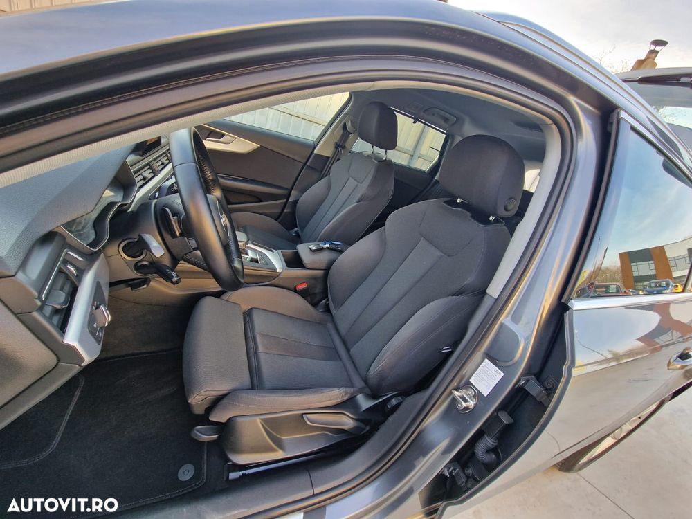 Audi A4 35 TFSI S tronic design - 13