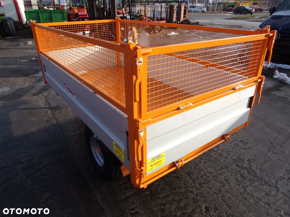 Pronar Przyczepy jednoosiowe Pronar T-655 2,5 tony, Przyczepa T-117 Cynkomet 3,5 tony, Wodziński WTP1W0-1 tona, WTP1W1-3,5 tony;  Przyczepa PR3T Euro-Masz 3 tony - 40