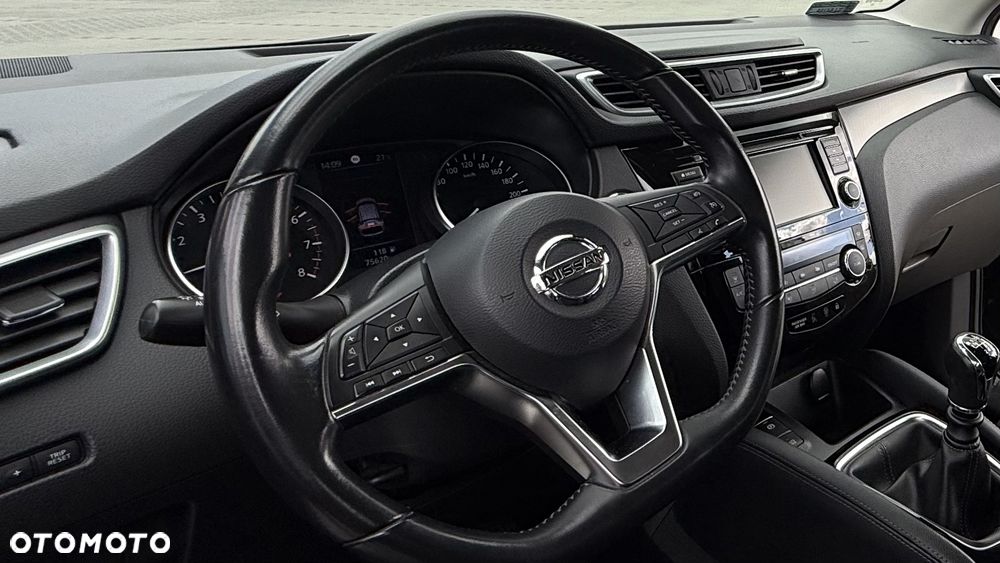 Nissan Qashqai 1.3 DIG-T N-Connecta - 25