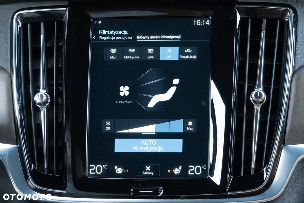 Volvo V90 Cross Country - 27