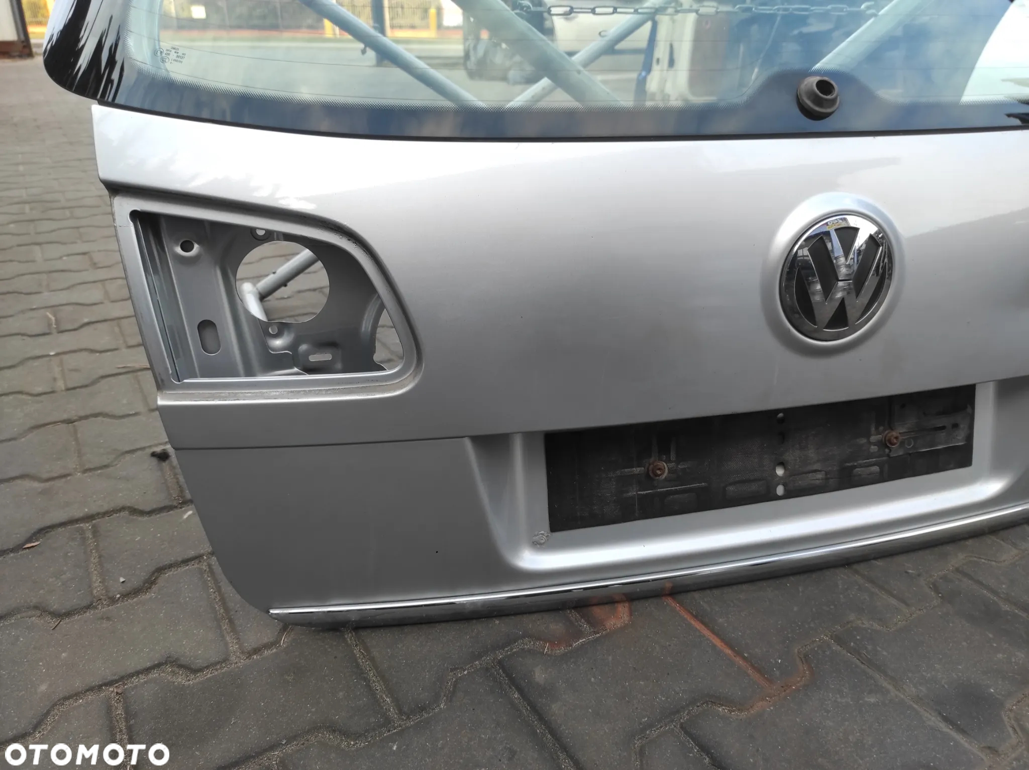 KLAPA BAGAŻNIKA SZYBA KLAPY TYLNA VW PASSAT B6 LA7W SREBRNA WYSYŁKA !!! - 2