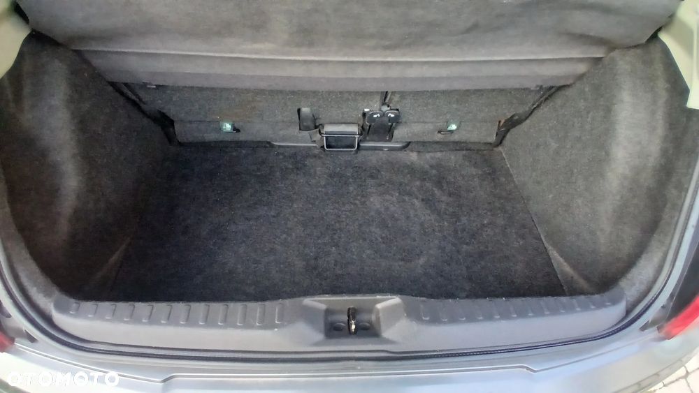 Nissan Micra - 23