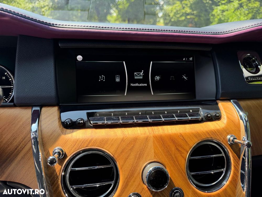 Rolls-Royce Cullinan - 11