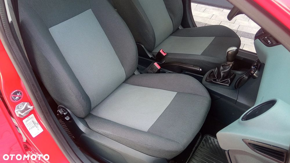 Ford Fiesta 1.4 TDCi Ambiente - 17