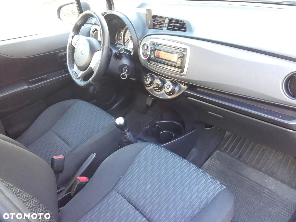 Toyota Yaris - 24