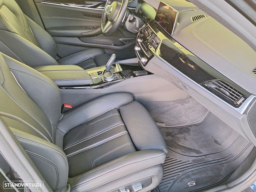 BMW 525 d Pack M Auto - 13