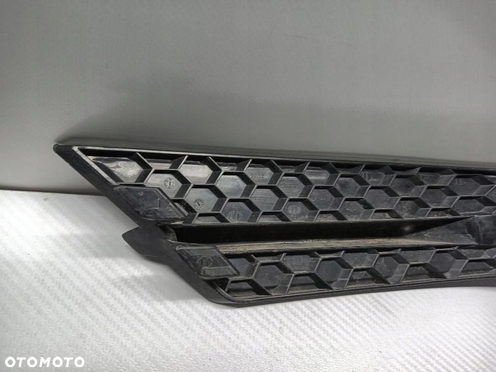 KRATKA ZDERZAKA PRZÓD PRZEDNIA PRAWA VW CRAFTER 2 7C0807246 - 3