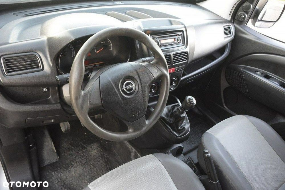 Opel Combo - 12