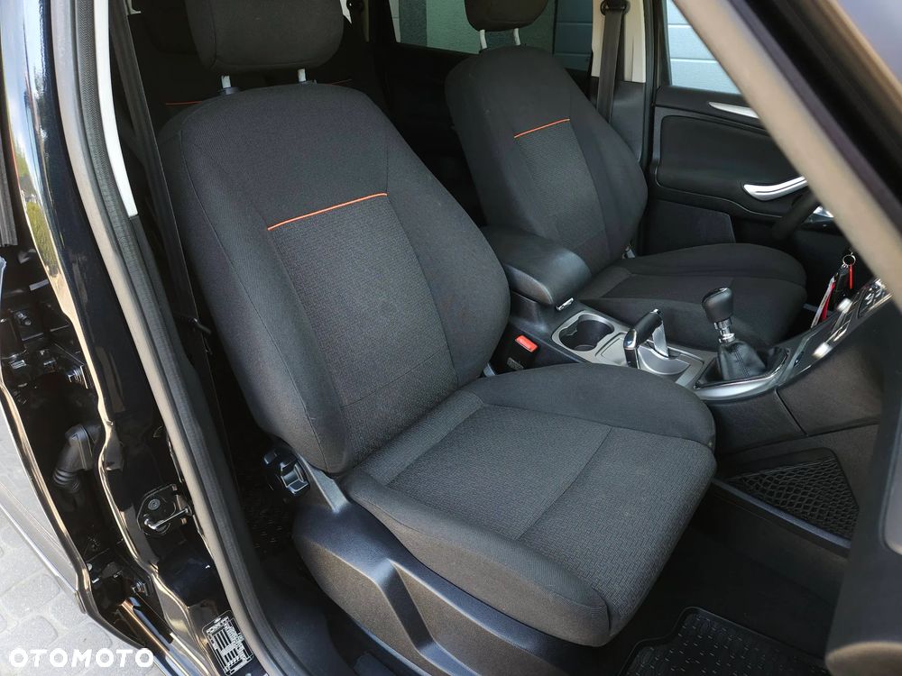 Ford S-Max 2.0 TDCi Titanium - 35