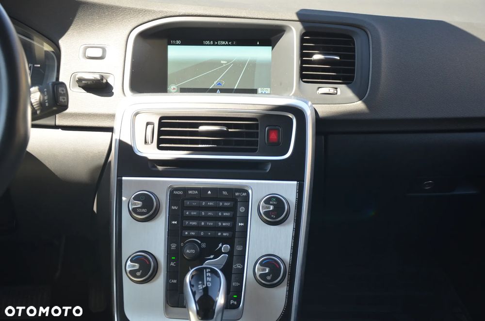 Volvo V60 B4 D Geartronic RDesign - 29