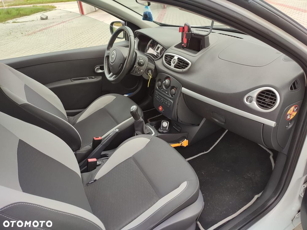 Renault Clio 1.5 dCi 90 FAP Dynamique - 12