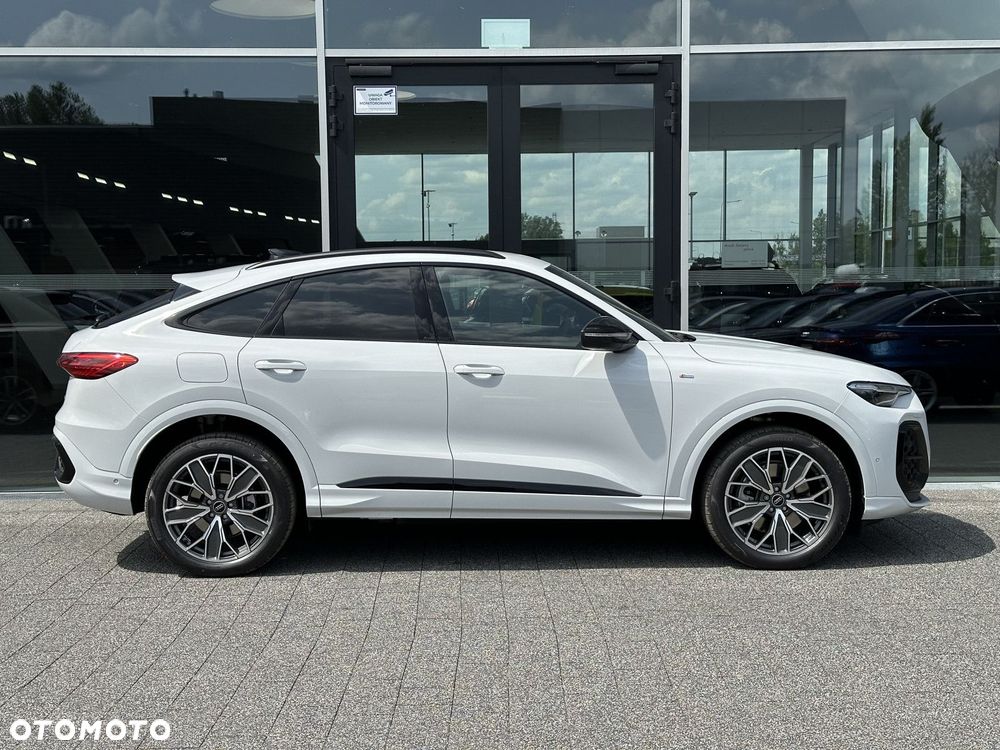 Audi Q5 Sportback - 4