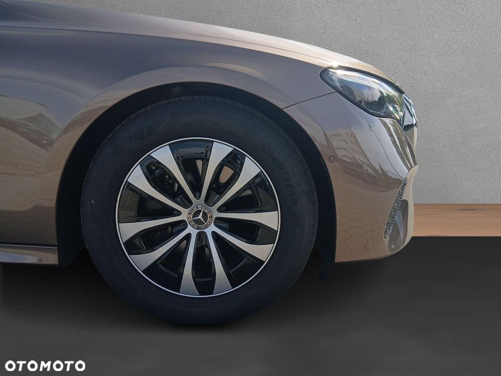 Mercedes-Benz Klasa E 200 d mHEV Avantgarde 9G-Tronic - 16