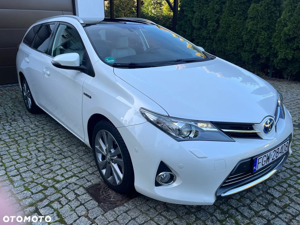Toyota Auris 1.8 HSD Luna - 11