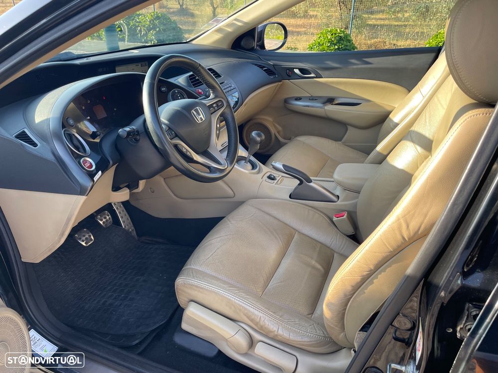 Honda Civic 2.2 i-CTDi Executive NAVI - 4