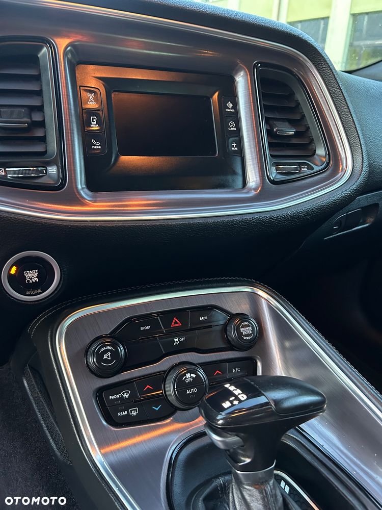 Dodge Challenger Automatik SXT Plus - 11