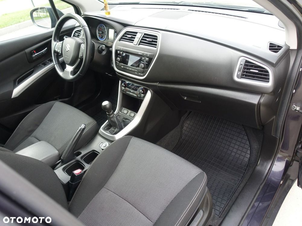 Suzuki SX4 S-Cross - 23
