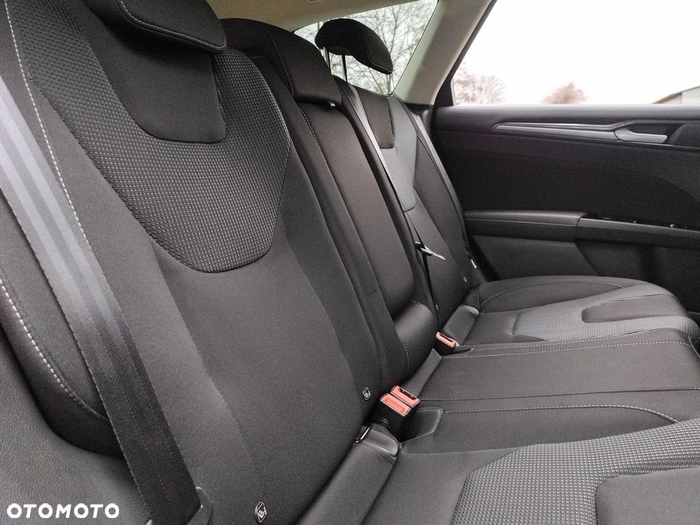 Ford Mondeo 2.0 EcoBlue Titanium - 26